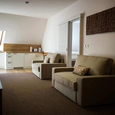 A7 Apartments Комарно Экстерьер фото